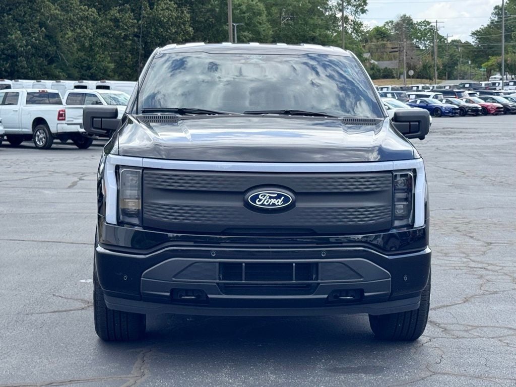 2025 Ford F-150 Lightning Flash