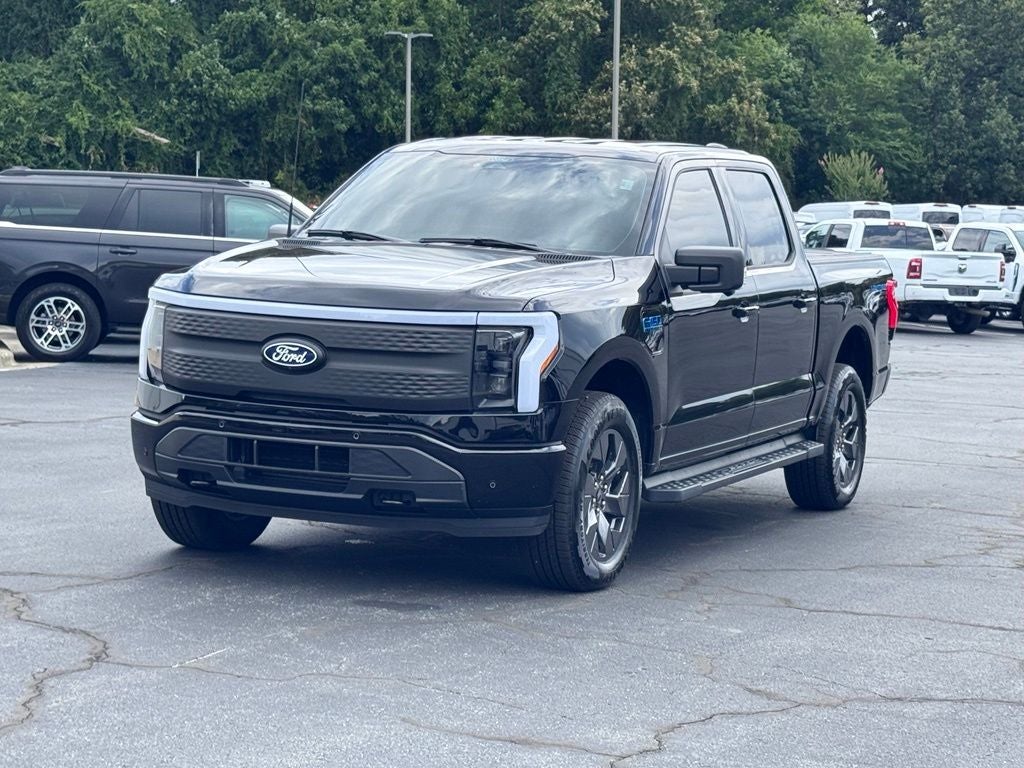 2025 Ford F-150 Lightning Flash