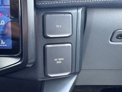 2025 Ford F-150 Lightning Flash