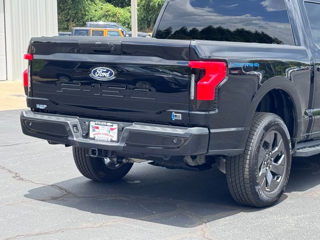 2025 Ford F-150 Lightning Flash