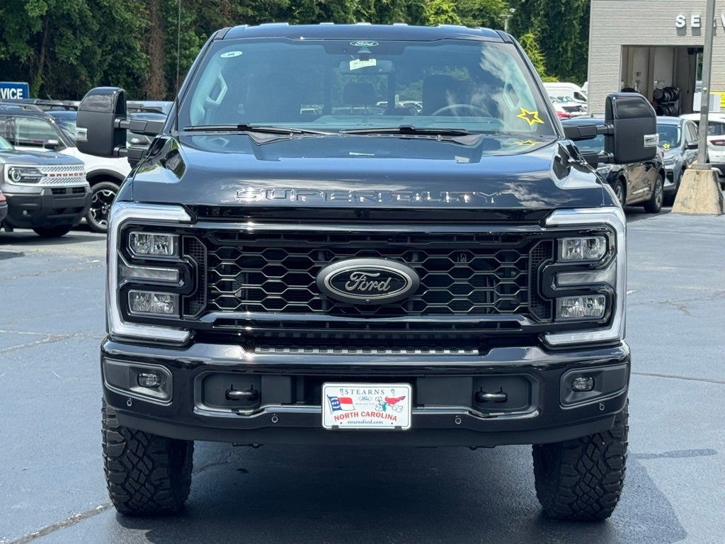 2025 Ford F-350SD Lariat