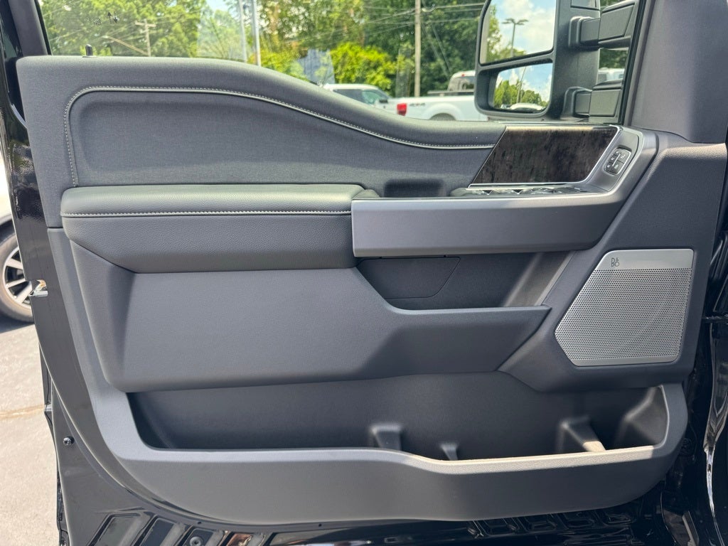 2025 Ford F-350SD Lariat