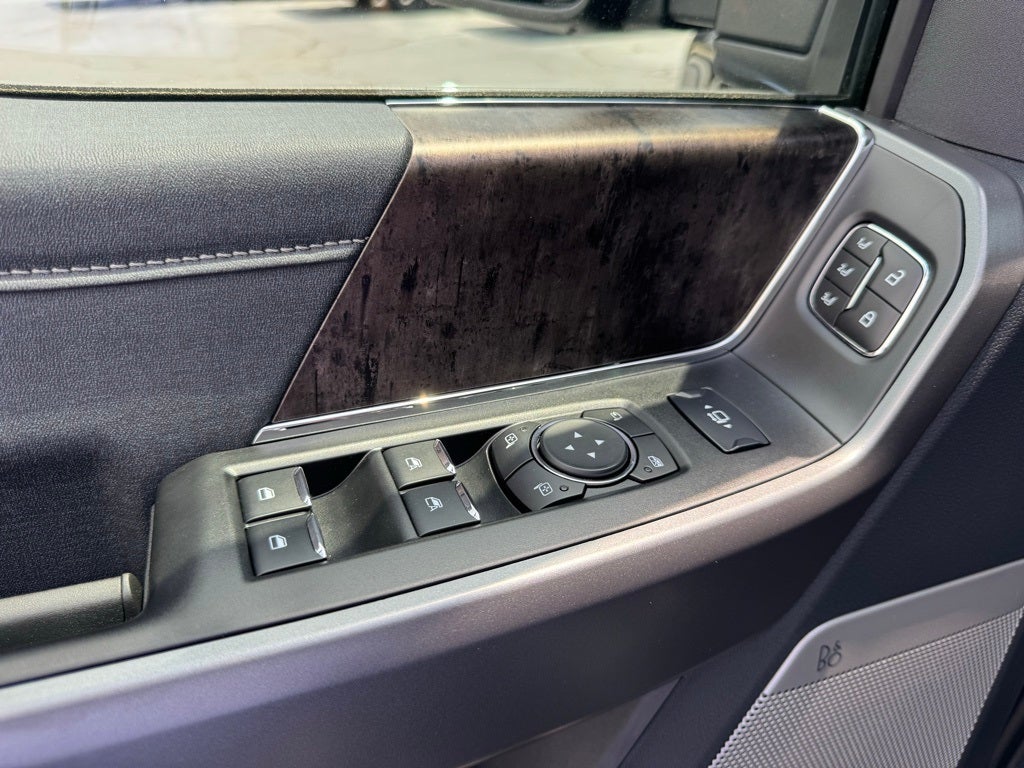 2025 Ford F-350SD Lariat