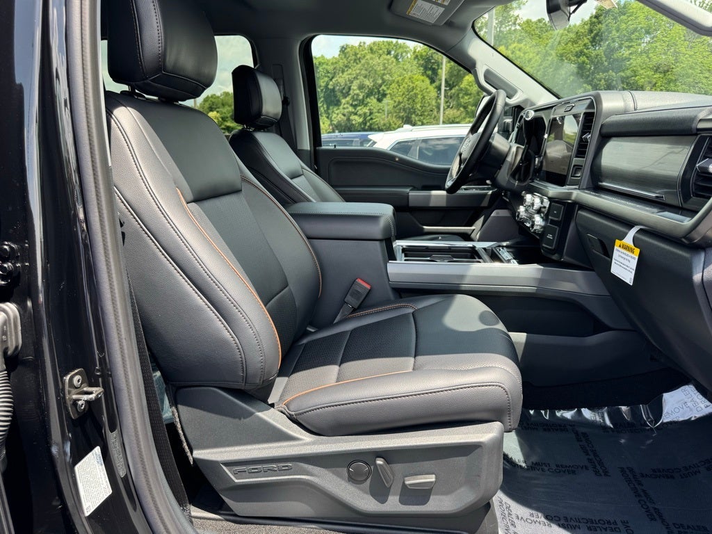 2025 Ford F-350SD Lariat