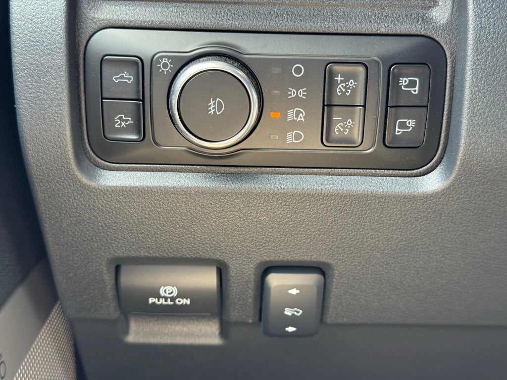 2025 Ford F-350SD Lariat