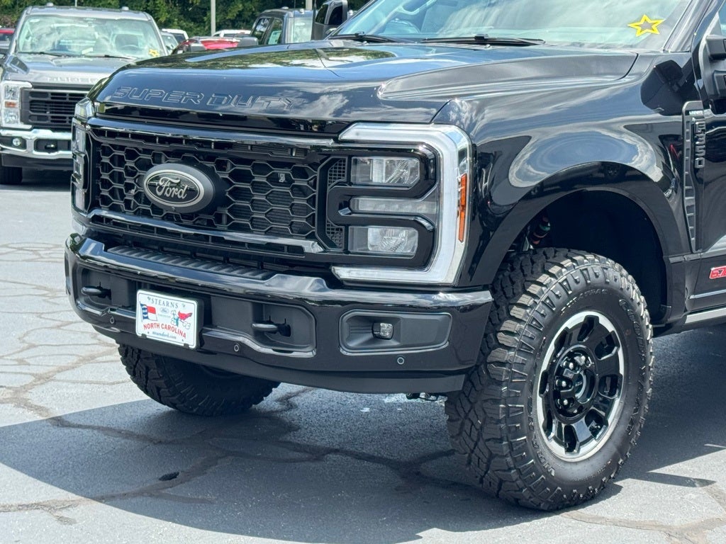 2025 Ford F-350SD Lariat