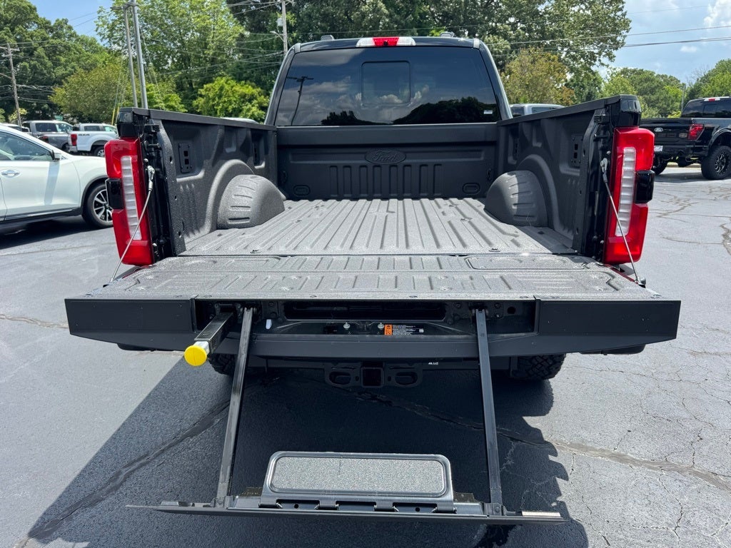 2025 Ford F-350SD Lariat