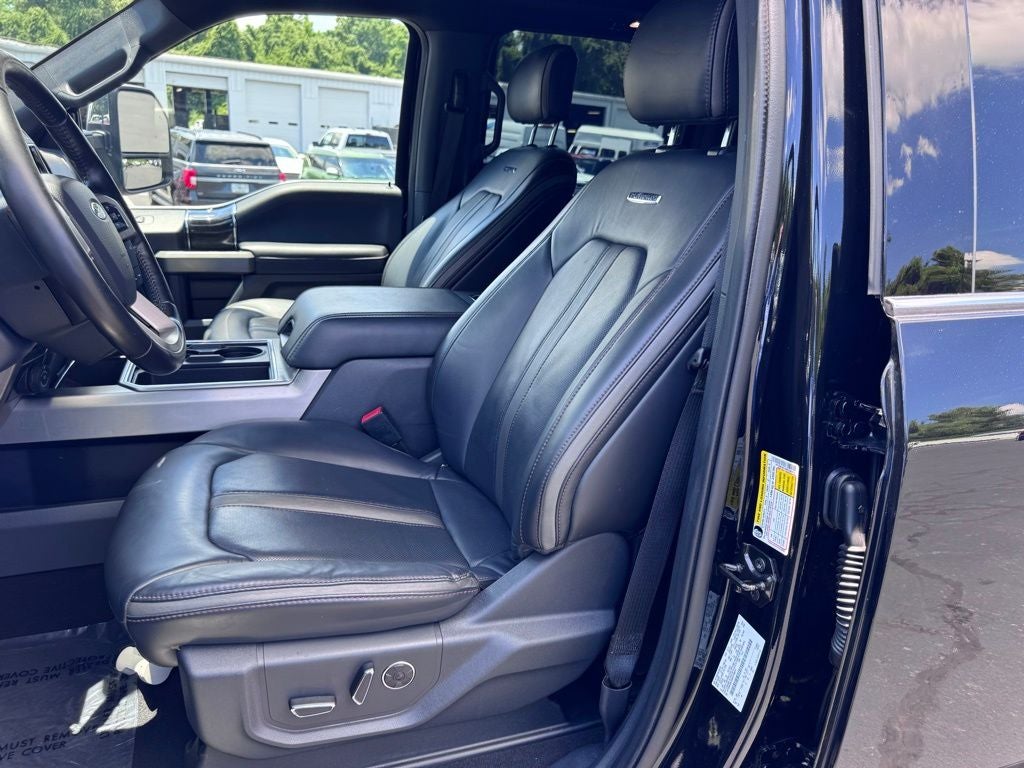 2022 Ford F-350SD Platinum