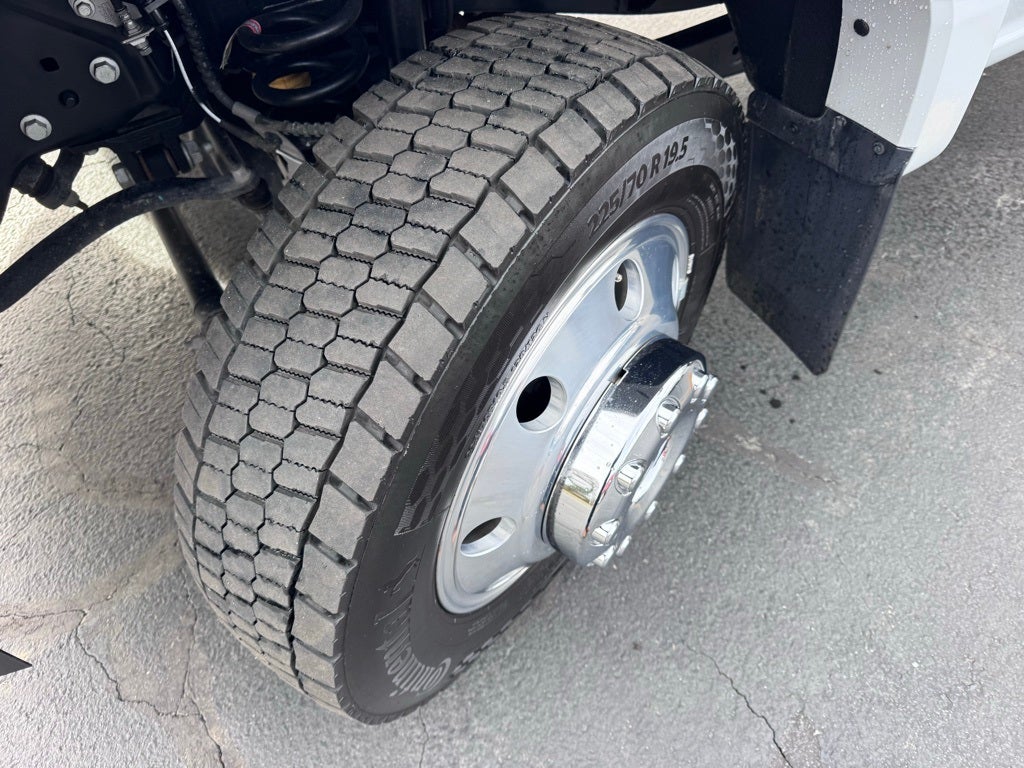 2025 Ford F-450SD Lariat DRW