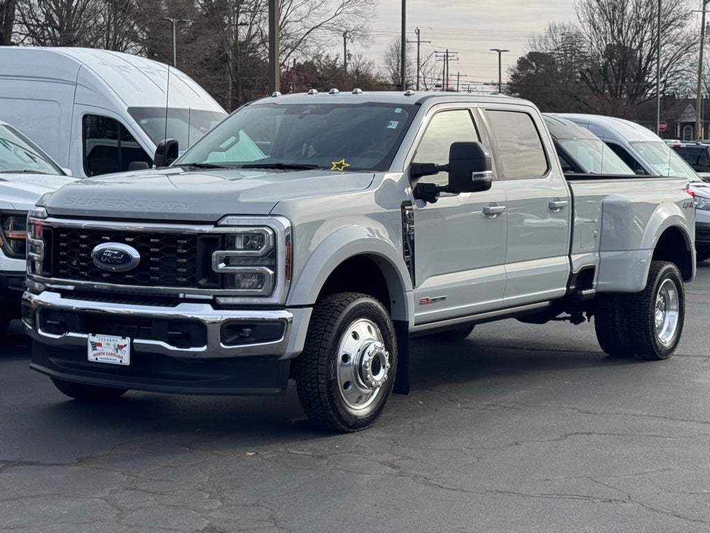 2025 Ford F-450SD Lariat DRW