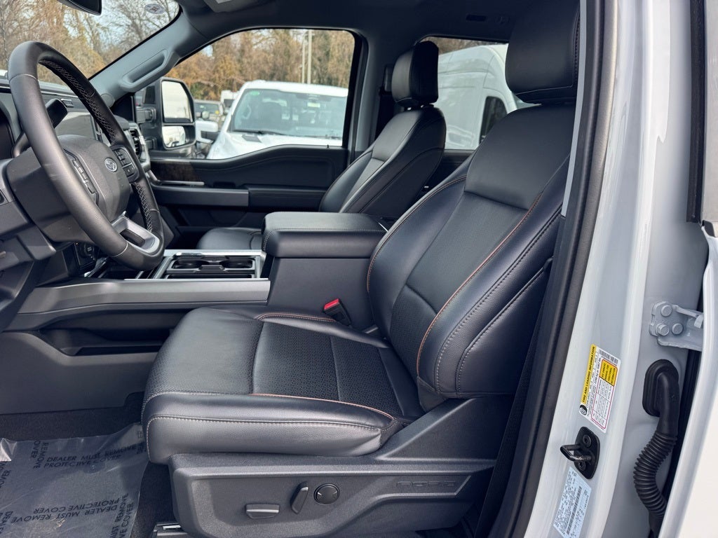 2025 Ford F-450SD Lariat DRW