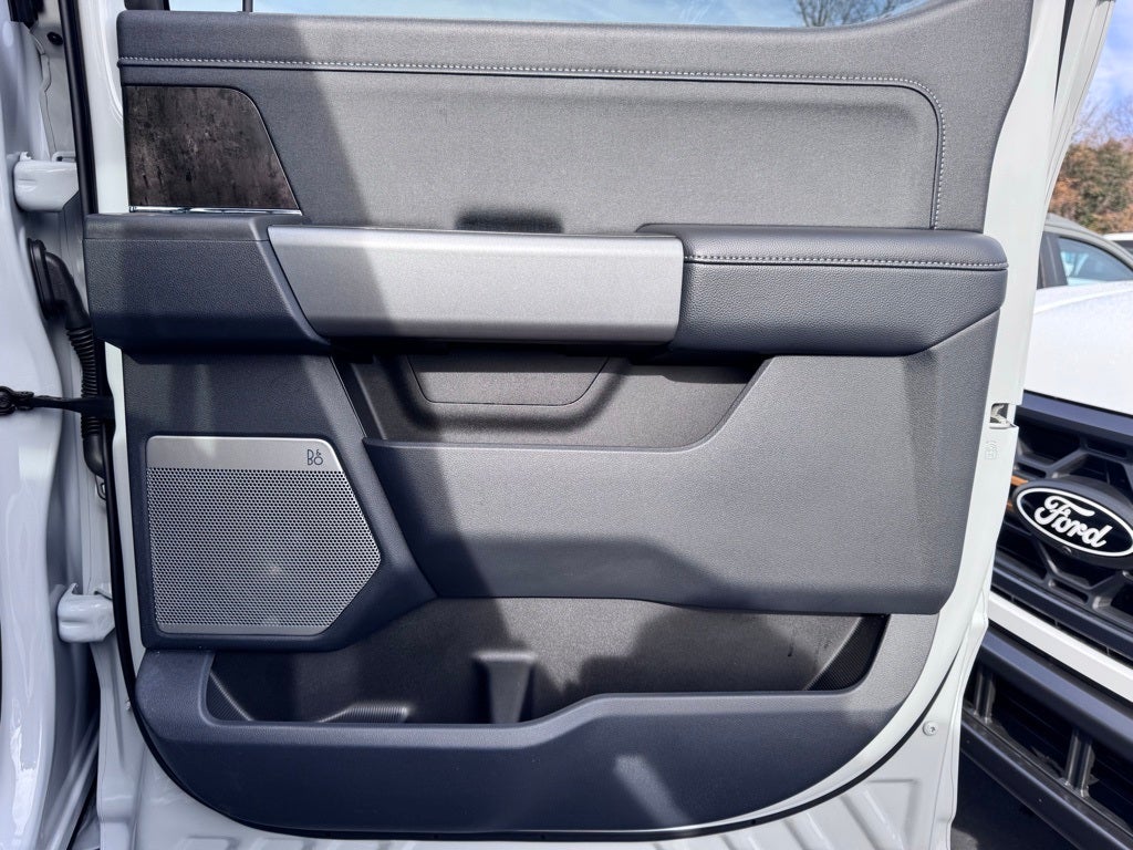 2025 Ford F-450SD Lariat DRW