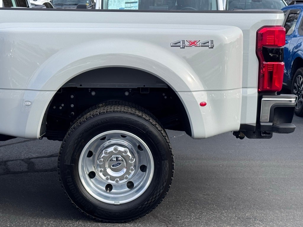 2025 Ford F-450SD Lariat DRW