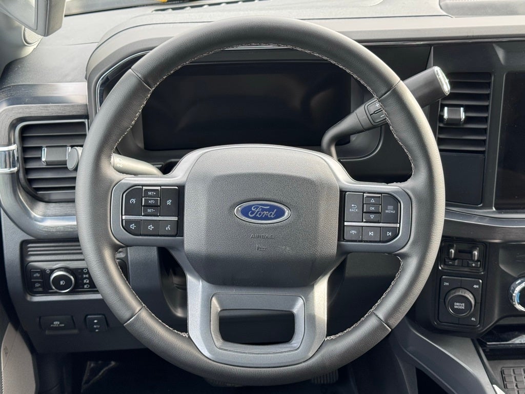 2025 Ford F-450SD Lariat DRW