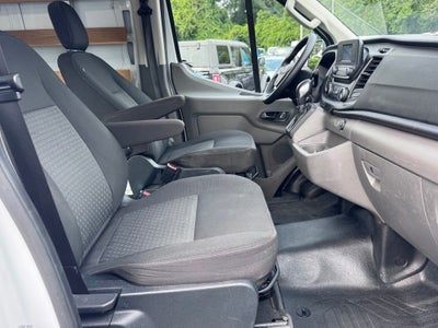2022 Ford Transit-250 Base