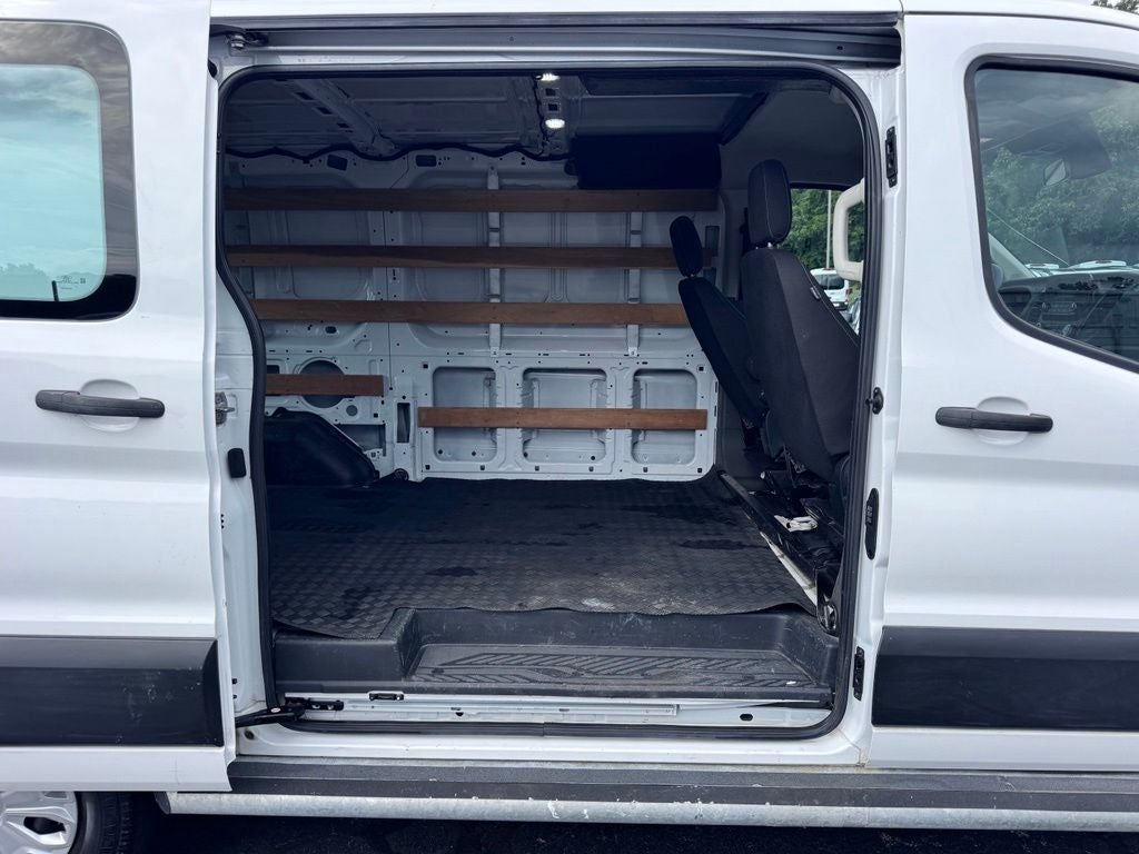 2022 Ford Transit-250 Base