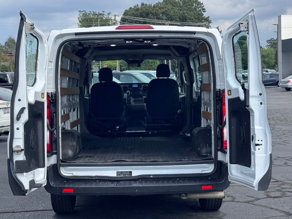 2022 Ford Transit-250 Base