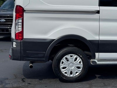 2022 Ford Transit-250 Base