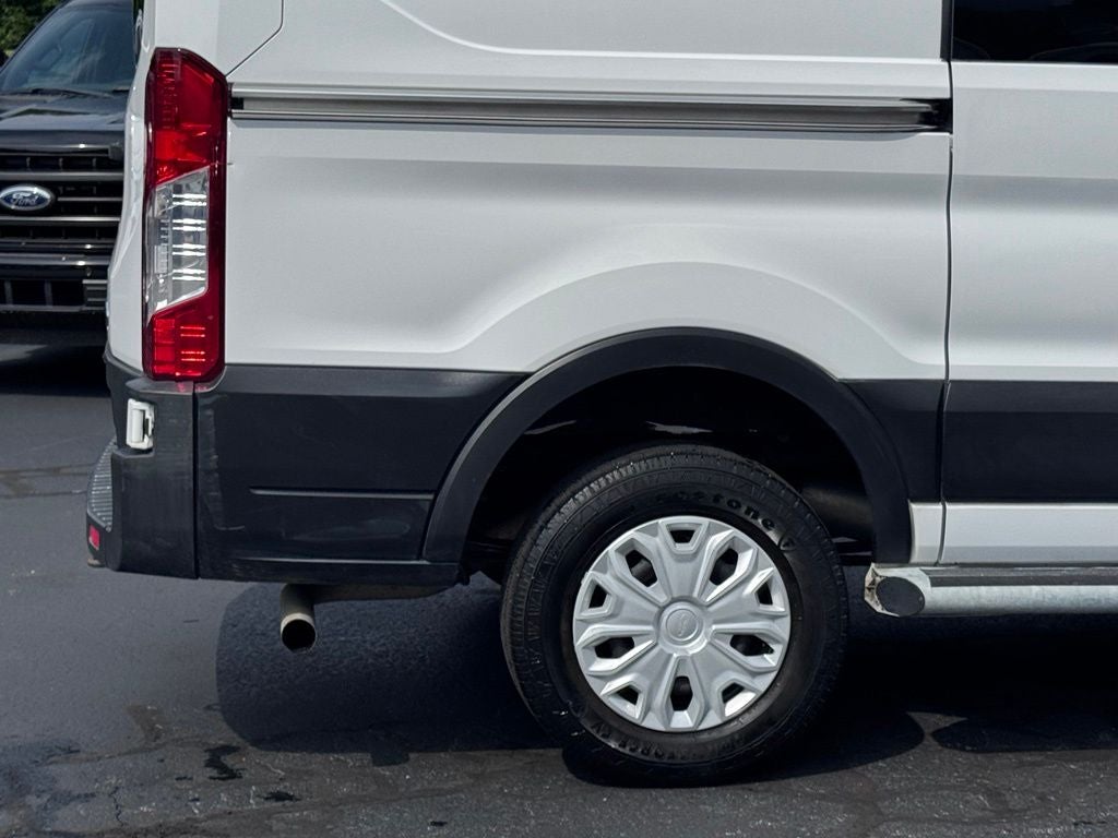 2022 Ford Transit-250 Base