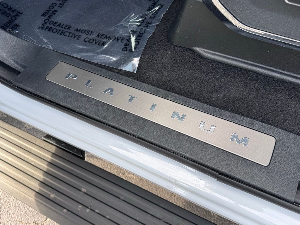 2025 Ford F-150 Platinum