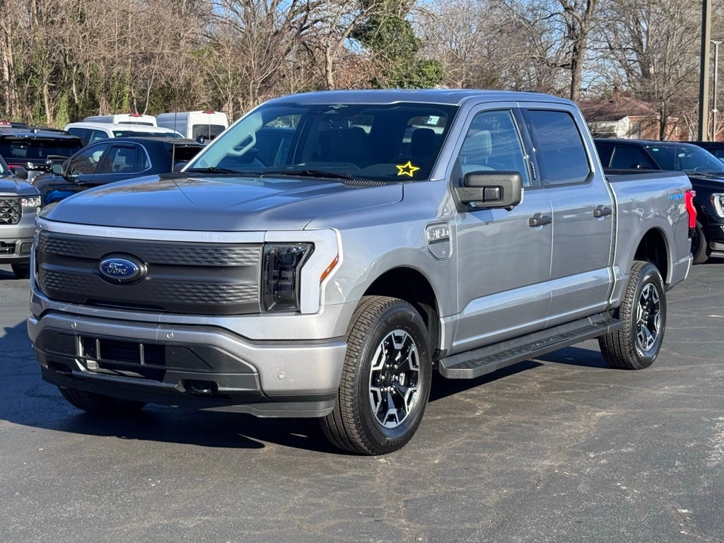2023 Ford F-150 Lightning XLT