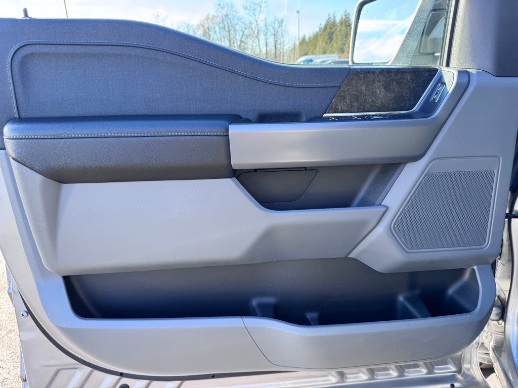 2023 Ford F-150 Lightning XLT