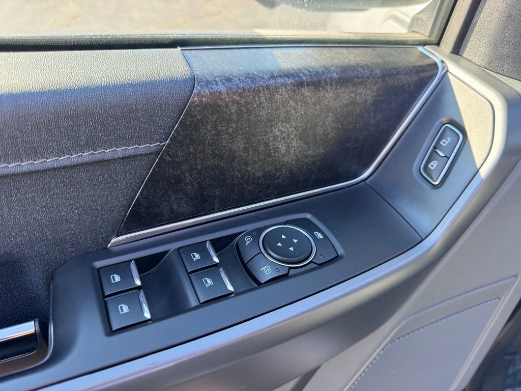 2023 Ford F-150 Lightning XLT