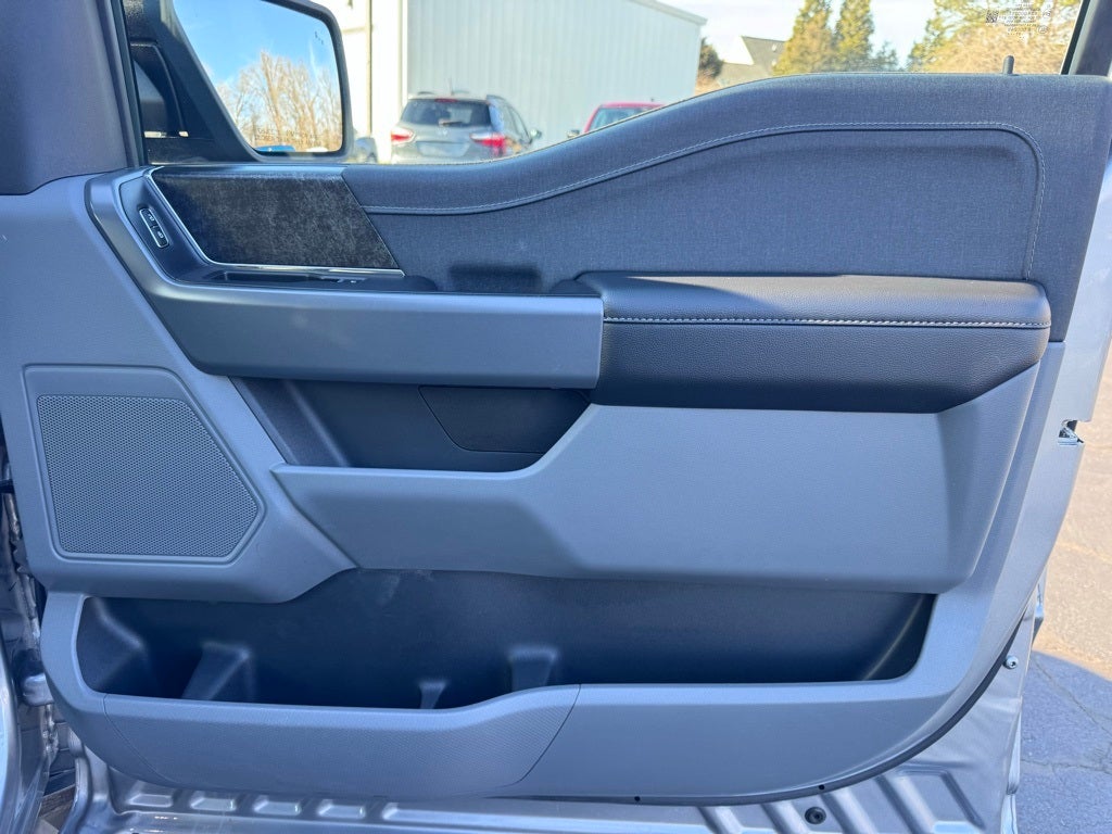 2023 Ford F-150 Lightning XLT