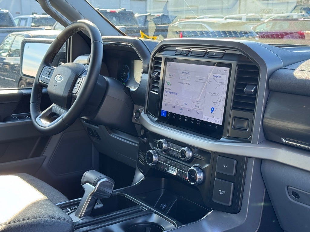 2023 Ford F-150 Lightning XLT