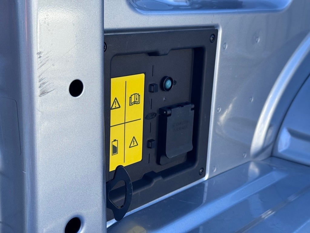 2023 Ford F-150 Lightning XLT