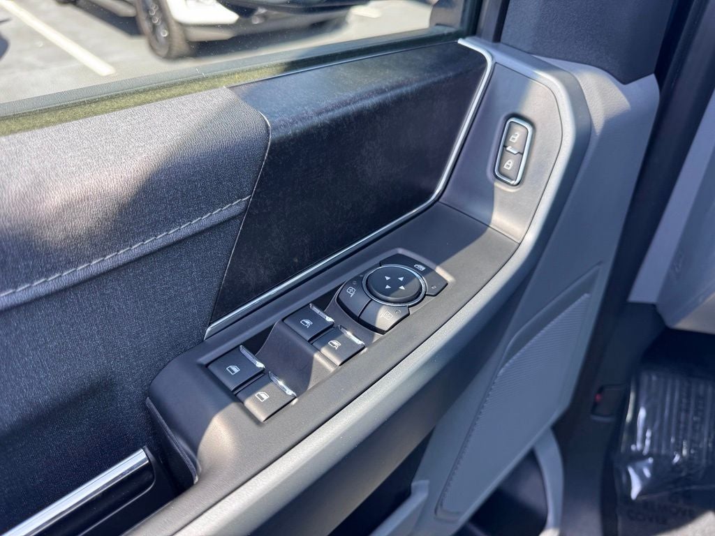 2023 Ford F-150 Lightning XLT