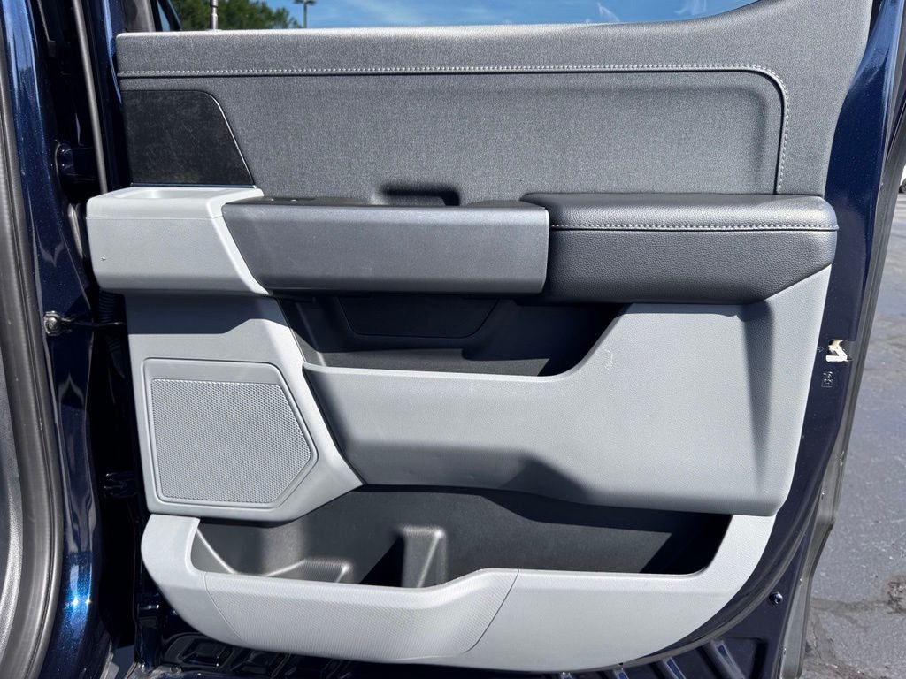 2023 Ford F-150 Lightning XLT