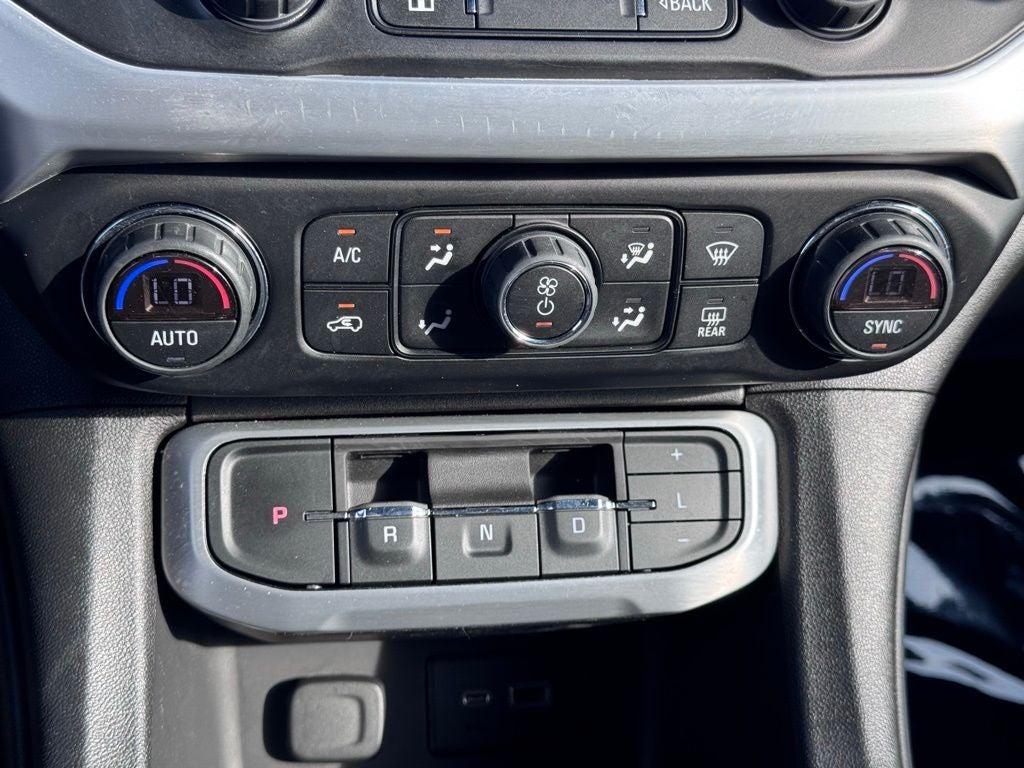 2022 GMC Acadia SLE