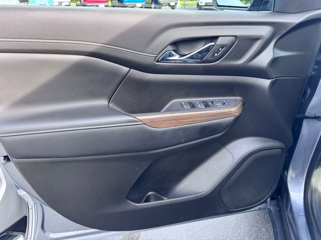 2022 GMC Acadia SLE