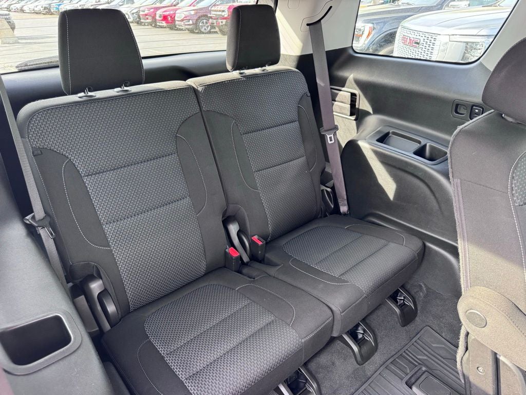 2022 GMC Acadia SLE