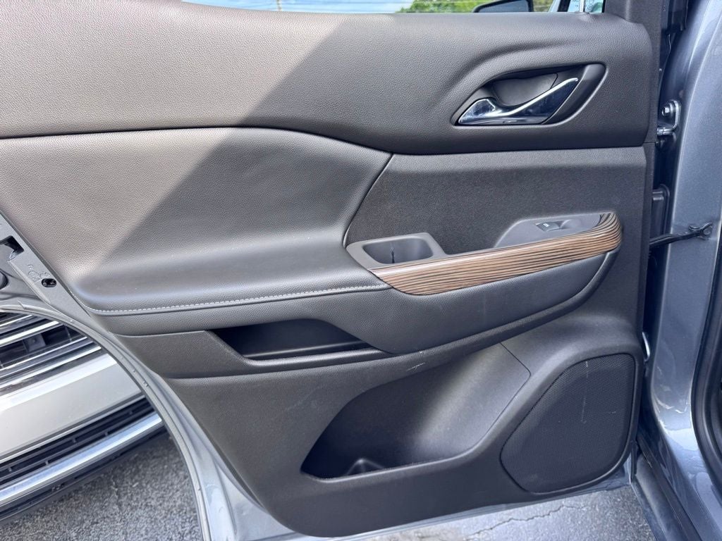 2022 GMC Acadia SLE