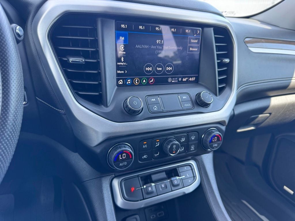 2022 GMC Acadia SLE