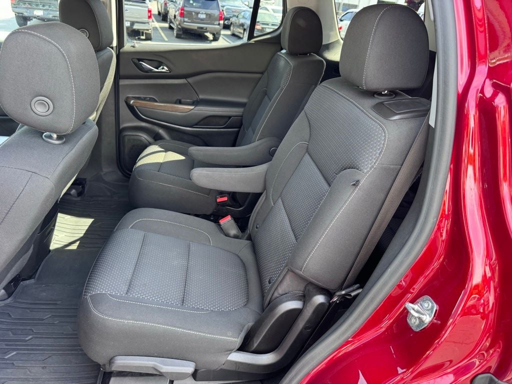 2022 GMC Acadia SLE