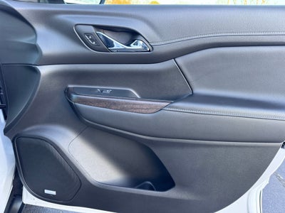 2022 GMC Acadia Denali