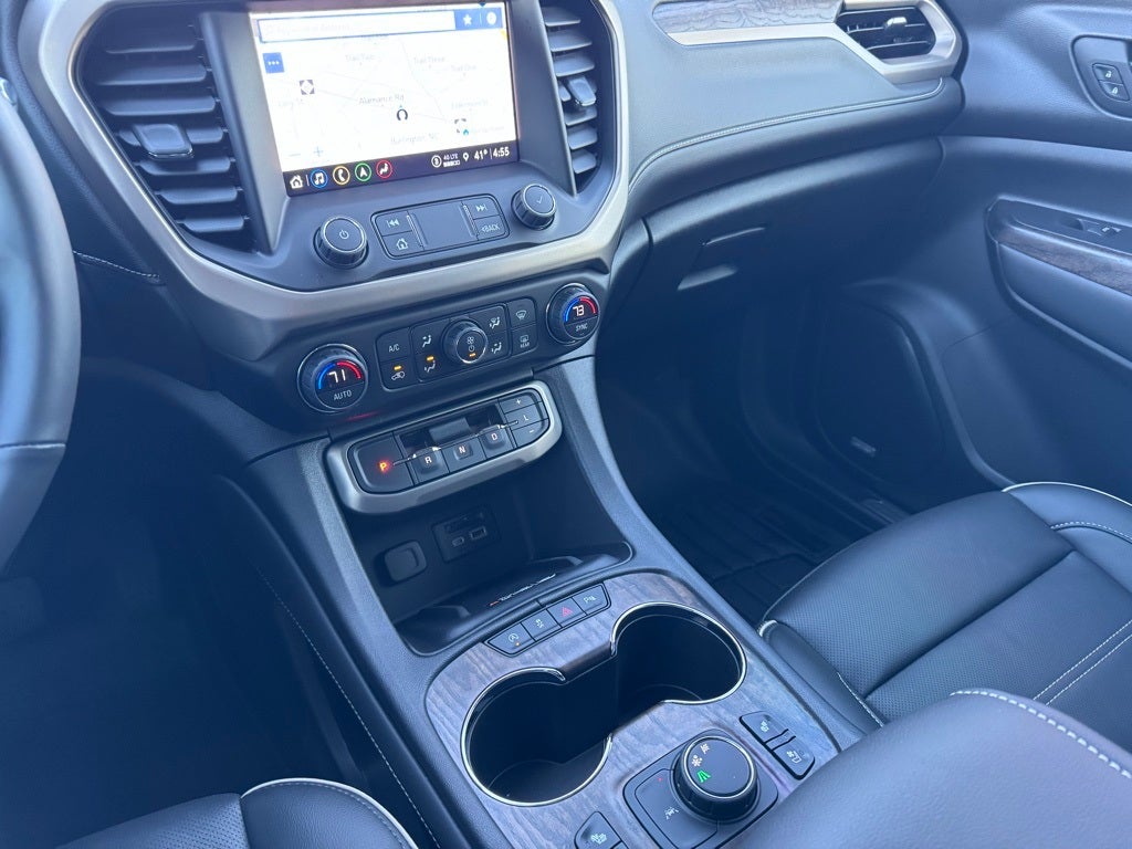 2022 GMC Acadia Denali