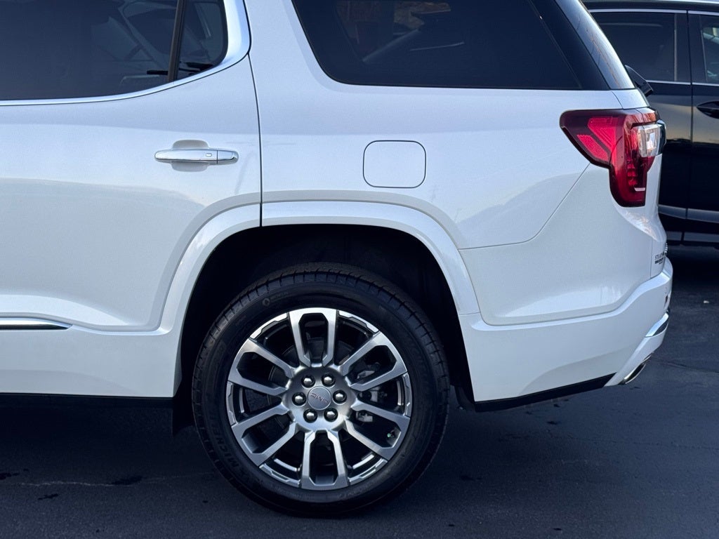 2022 GMC Acadia Denali