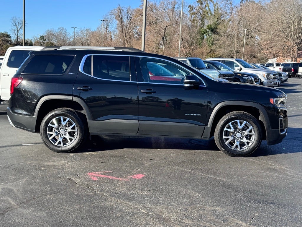 2023 GMC Acadia SLT