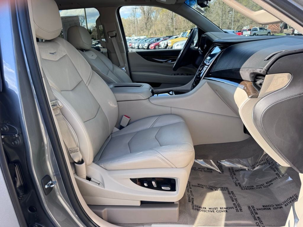 2019 Cadillac Escalade Luxury