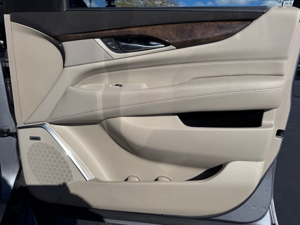 2019 Cadillac Escalade Luxury