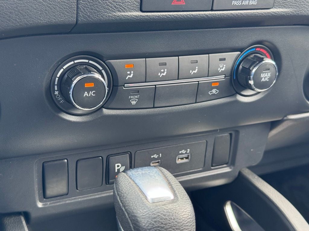 2022 Nissan Frontier SV