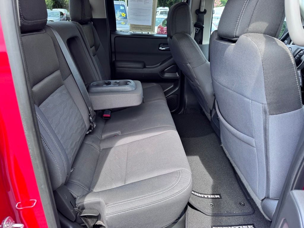 2022 Nissan Frontier SV
