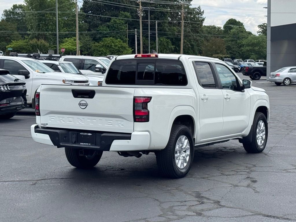 2022 Nissan Frontier SV