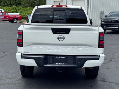 2022 Nissan Frontier SV