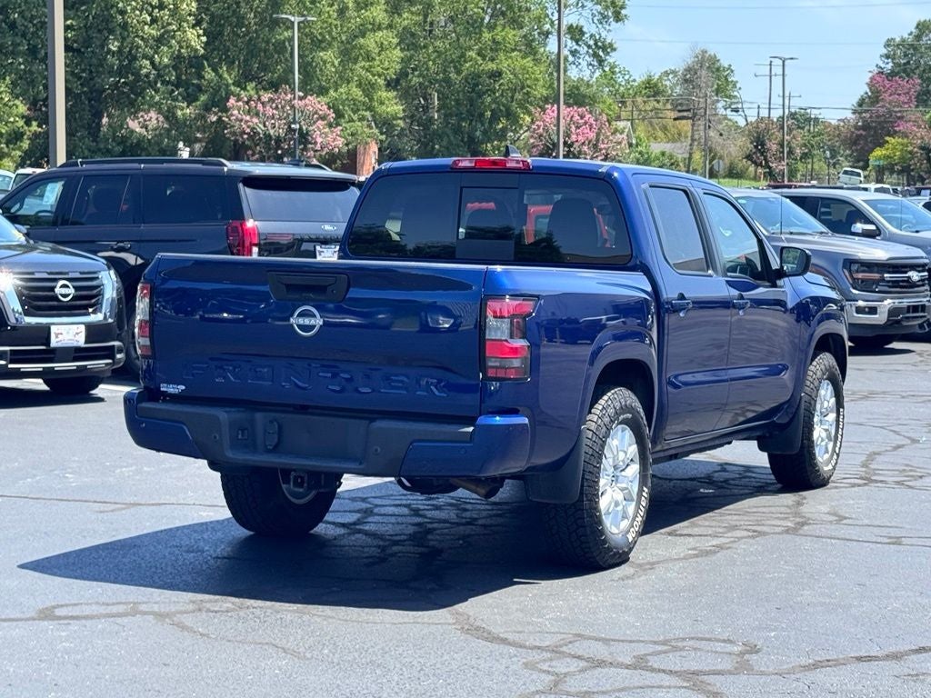 2023 Nissan Frontier SV