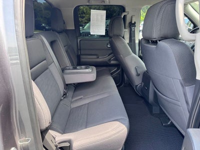 2023 Nissan Frontier SV